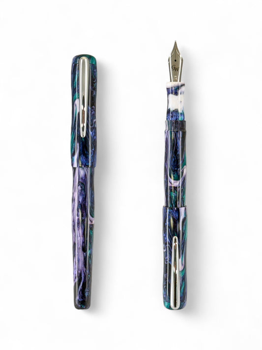 GW Dolcemente Fountain Pen in Brooks White Green Blue Pink