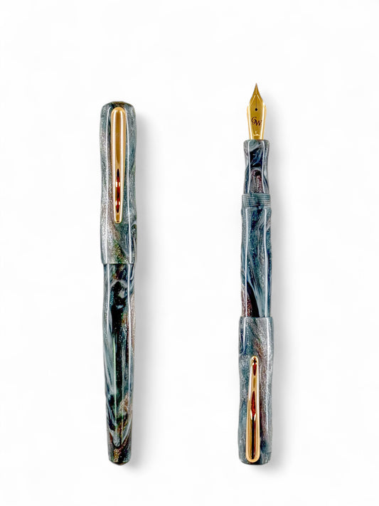 GW Dolcemente Fountain Pen in DiamondCast Emerald Isle Resin