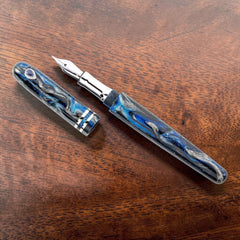 GW Sapphire and Diamonds Fountain Pen