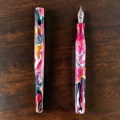 GW D2 Fountain Pen in Abigail Resin