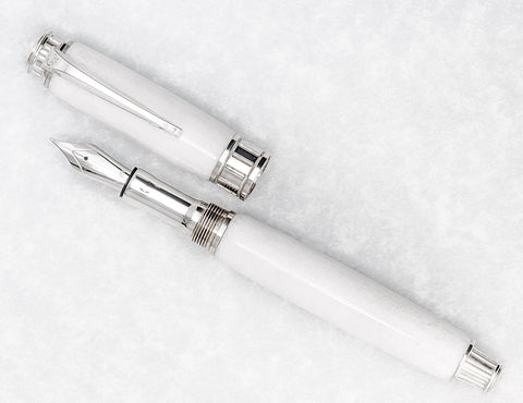 The Rise Reclaimed Movie Set Wood Fountain Pen